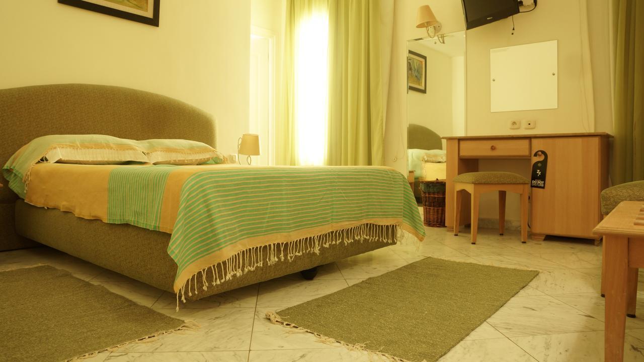 Lafayette Hotel 3*